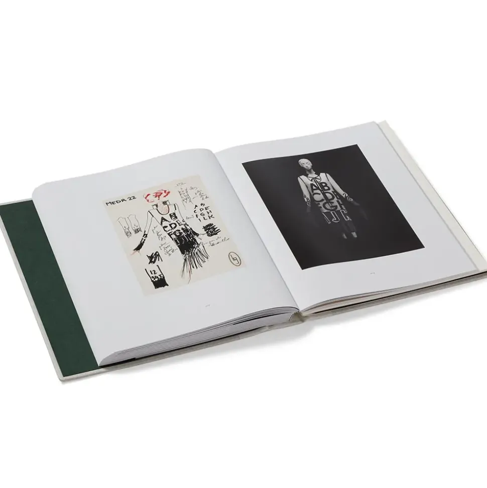 Karl Lagerfeld: A Line Of Beauty