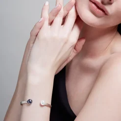 Venus Pearl Silver Cuff, Black/White
